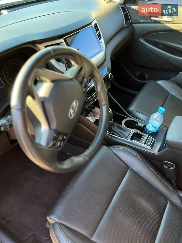 Позашляховик / Кросовер Hyundai Tucson 2016 в Кривому Розі