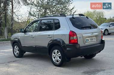 Внедорожник / Кроссовер Hyundai Tucson 2007 в 
