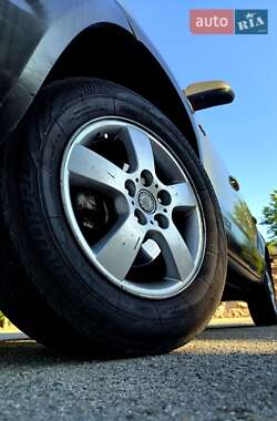 Внедорожник / Кроссовер Hyundai Tucson 2004 в 