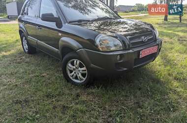 Внедорожник / Кроссовер Hyundai Tucson 2007 в Ромнах