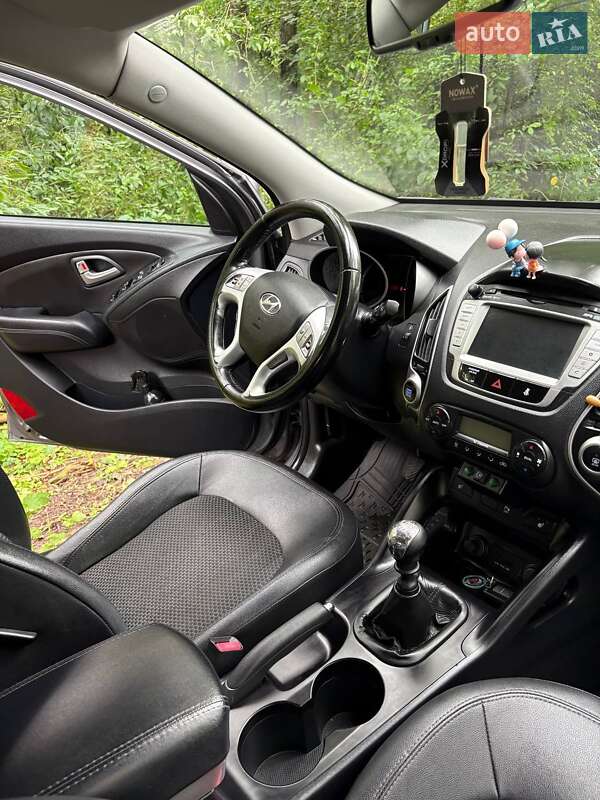 Внедорожник / Кроссовер Hyundai Tucson 2013 в Стрые