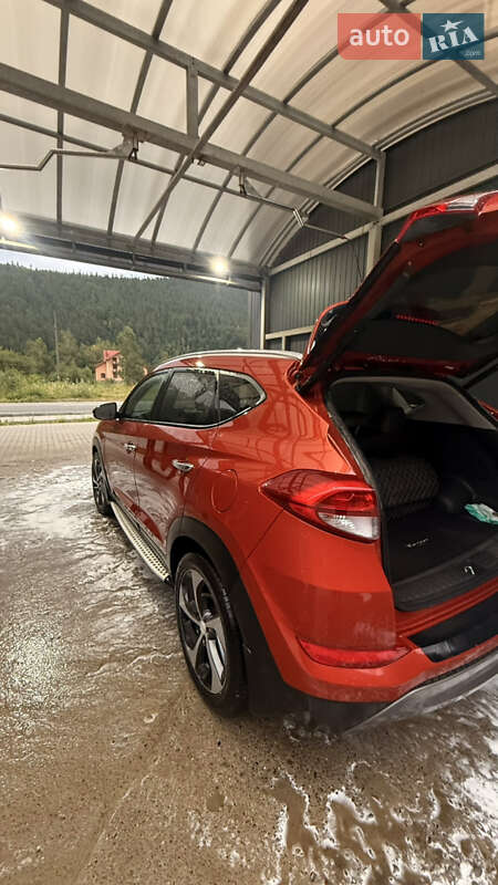 Позашляховик / Кросовер Hyundai Tucson 2016 в Івано-Франківську