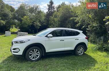Внедорожник / Кроссовер Hyundai Tucson 2016 в Сваляве