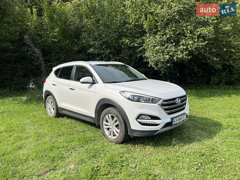 Внедорожник / Кроссовер Hyundai Tucson 2016 в Сваляве фото 6 Внедорожник / Кроссовер Hyundai Tucson 2016 в Сваляве