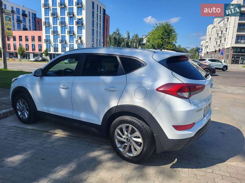 Позашляховик / Кросовер Hyundai Tucson 2016 в Львові