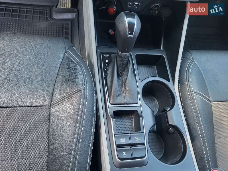 Позашляховик / Кросовер Hyundai Tucson 2016 в Львові