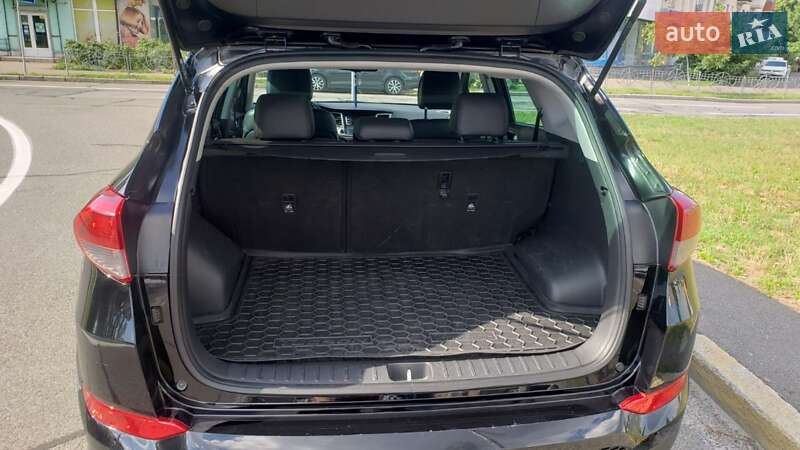 Внедорожник / Кроссовер Hyundai Tucson 2017 в Киеве