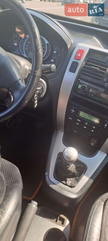 Позашляховик / Кросовер Hyundai Tucson 2006 в Ужгороді фото 6 Позашляховик / Кросовер Hyundai Tucson 2006 в Ужгороді