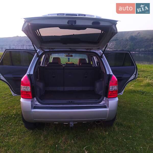 Внедорожник / Кроссовер Hyundai Tucson 2005 в Кельменцах фото 5 Внедорожник / Кроссовер Hyundai Tucson 2005 в Кельменцах