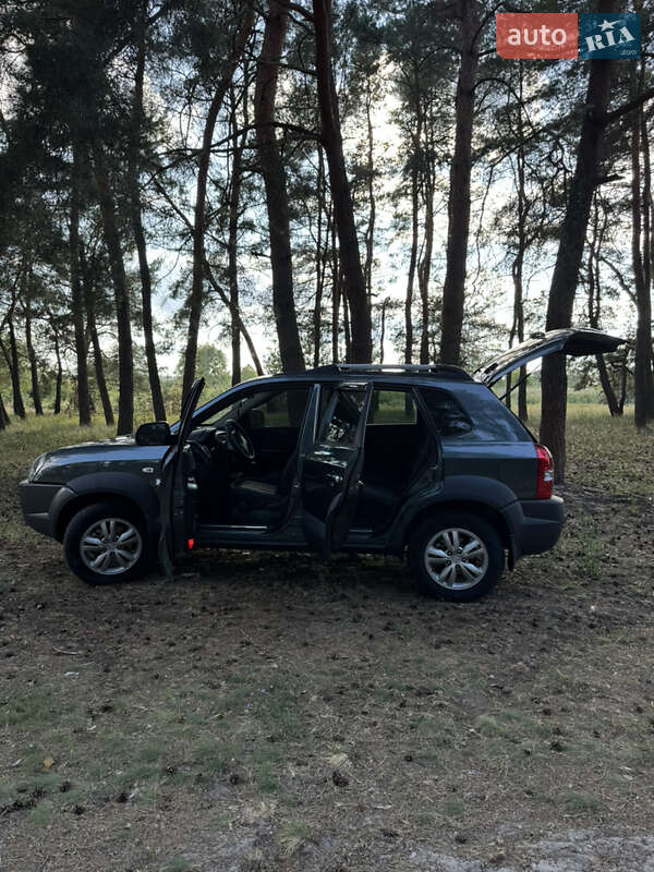 Внедорожник / Кроссовер Hyundai Tucson 2011 в Ахтырке