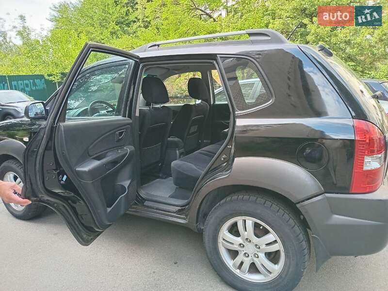 Позашляховик / Кросовер Hyundai Tucson 2006 в Києві
