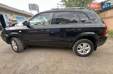 Внедорожник / Кроссовер Hyundai Tucson 2009 в 