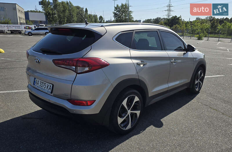 Позашляховик / Кросовер Hyundai Tucson 2016 в Києві