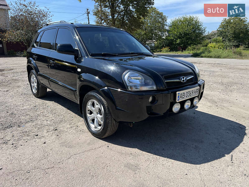 Внедорожник / Кроссовер Hyundai Tucson 2008 в 