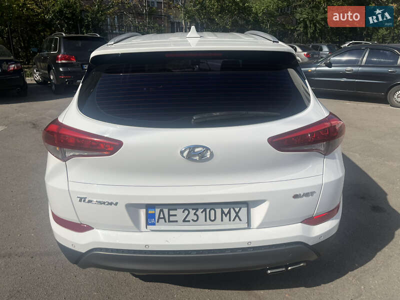 Позашляховик / Кросовер Hyundai Tucson 2015 в Кам'янському