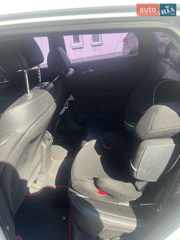 Позашляховик / Кросовер Hyundai Tucson 2015 в Кам'янському