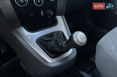 Внедорожник / Кроссовер Hyundai Tucson 2005 в 