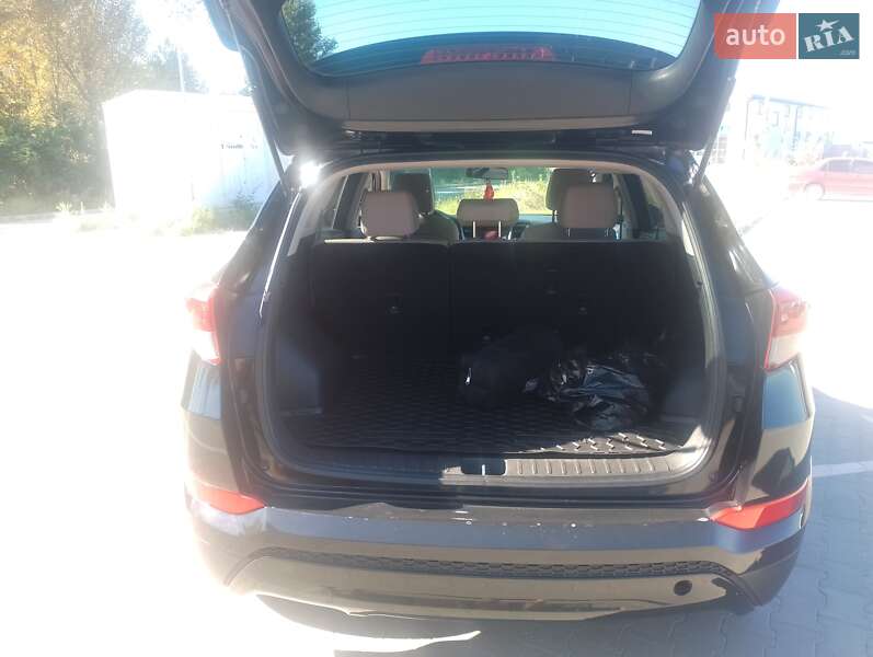 Позашляховик / Кросовер Hyundai Tucson 2017 в Києві