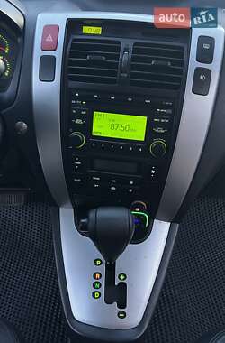 Внедорожник / Кроссовер Hyundai Tucson 2008 в 