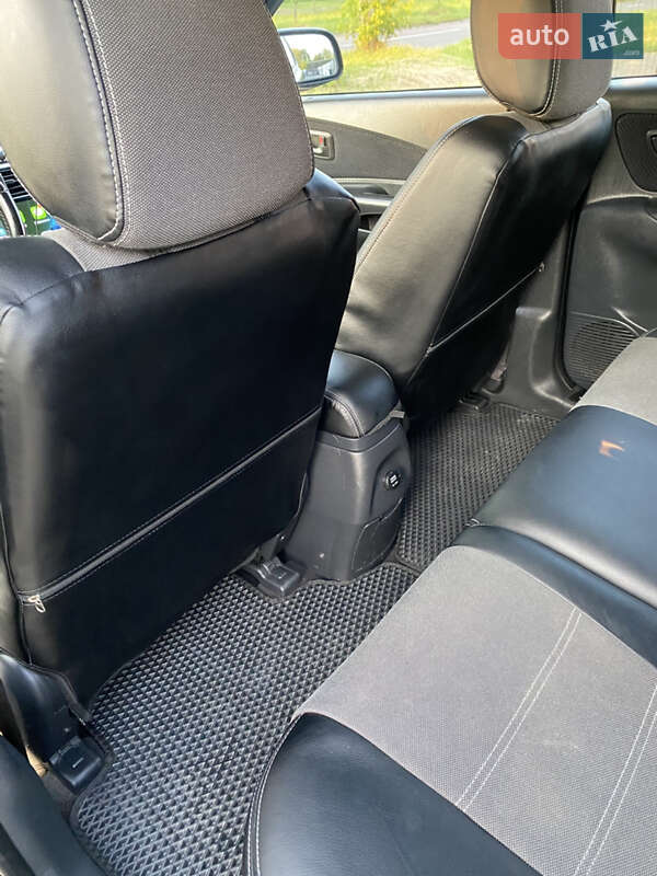 Позашляховик / Кросовер Hyundai Tucson 2008 в Калуші фото 16 Позашляховик / Кросовер Hyundai Tucson 2008 в Калуші