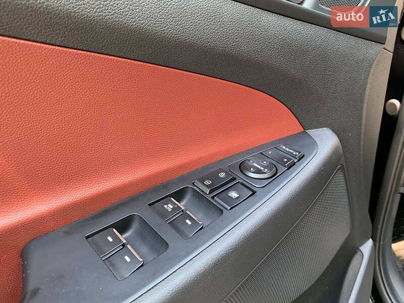 Внедорожник / Кроссовер Hyundai Tucson 2017 в Николаеве