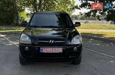Внедорожник / Кроссовер Hyundai Tucson 2006 в 