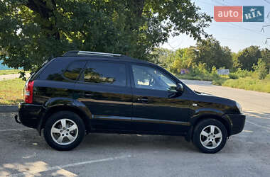 Внедорожник / Кроссовер Hyundai Tucson 2006 в 