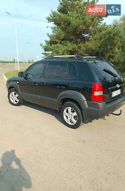 Внедорожник / Кроссовер Hyundai Tucson 2005 в  фото 8 Внедорожник / Кроссовер Hyundai Tucson 2005 в