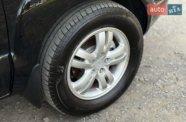 Внедорожник / Кроссовер Hyundai Tucson 2006 в 