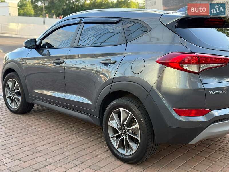 Позашляховик / Кросовер Hyundai Tucson 2017 в Одесі