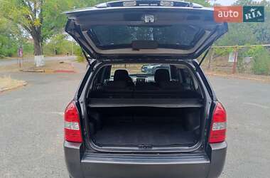 Внедорожник / Кроссовер Hyundai Tucson 2008 в 