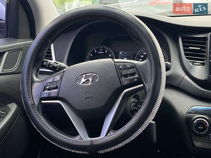 Позашляховик / Кросовер Hyundai Tucson 2016 в Львові