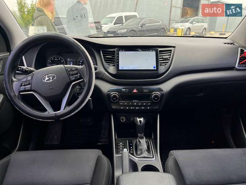 Позашляховик / Кросовер Hyundai Tucson 2016 в Львові