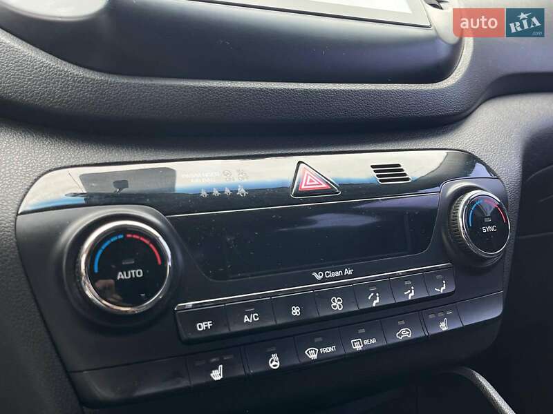 Позашляховик / Кросовер Hyundai Tucson 2016 в Львові