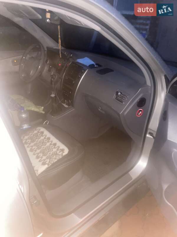 Внедорожник / Кроссовер Hyundai Tucson 2005 в Новояворовске фото 12 Внедорожник / Кроссовер Hyundai Tucson 2005 в Новояворовске