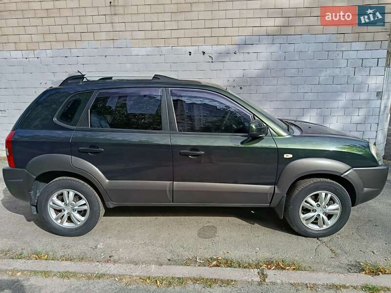 Позашляховик / Кросовер Hyundai Tucson 2008 в Києві