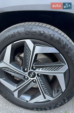 Внедорожник / Кроссовер Hyundai Tucson 2021 в 