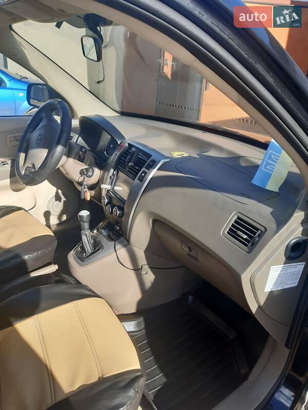 Позашляховик / Кросовер Hyundai Tucson 2009 в Шостці фото 16 Позашляховик / Кросовер Hyundai Tucson 2009 в Шостці
