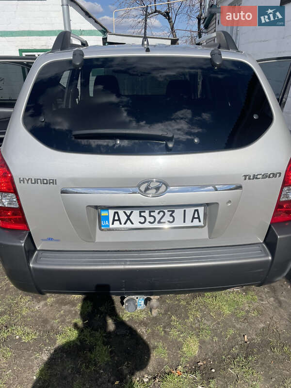 Внедорожник / Кроссовер Hyundai Tucson 2007 в Змиеве фото 5 Внедорожник / Кроссовер Hyundai Tucson 2007 в Змиеве
