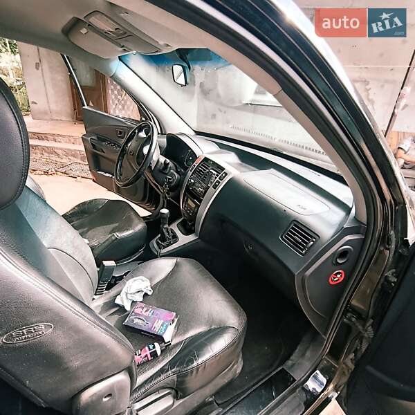 Позашляховик / Кросовер Hyundai Tucson 2006 в Гайвороні