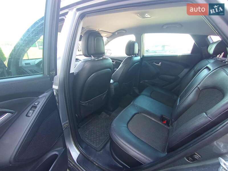 Внедорожник / Кроссовер Hyundai Tucson 2013 в Стрые