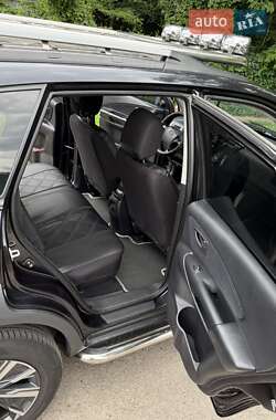 Внедорожник / Кроссовер Hyundai Tucson 2011 в 