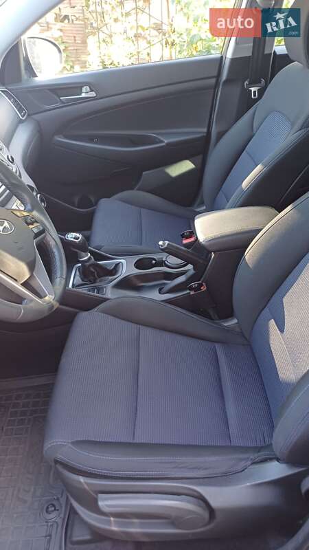 Позашляховик / Кросовер Hyundai Tucson 2017 в Знам'янці фото 11 Позашляховик / Кросовер Hyundai Tucson 2017 в Знам'янці