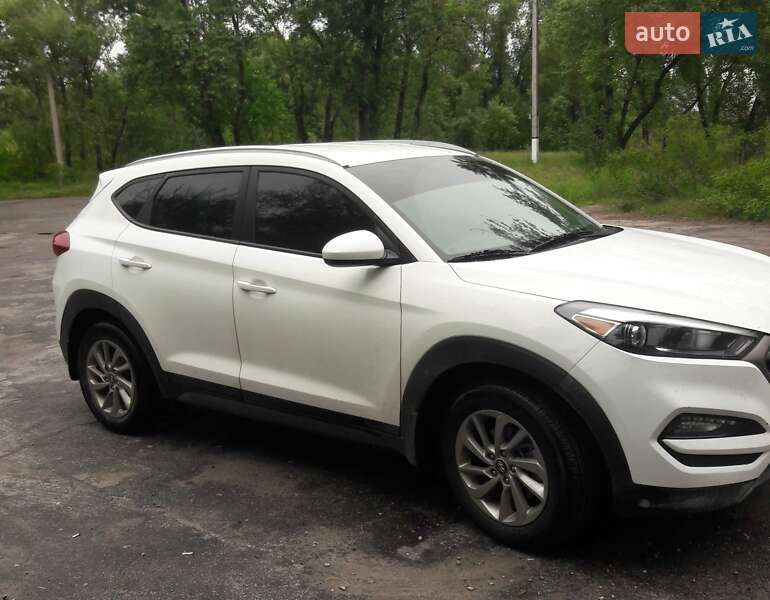 Внедорожник / Кроссовер Hyundai Tucson 2016 в Горишних Плавнях