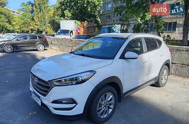 Внедорожник / Кроссовер Hyundai Tucson 2017 в 