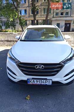 Внедорожник / Кроссовер Hyundai Tucson 2017 в 