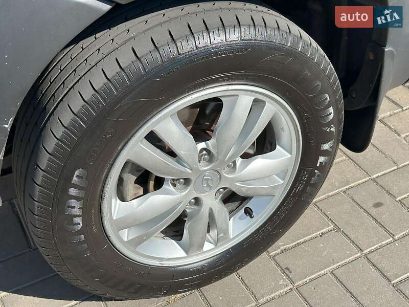 Позашляховик / Кросовер Hyundai Tucson 2011 в Одесі