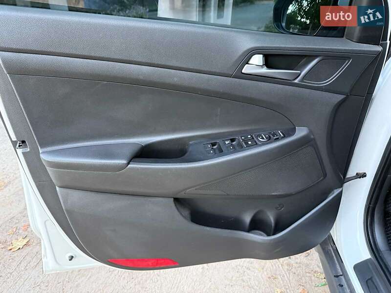 Позашляховик / Кросовер Hyundai Tucson 2017 в Києві фото 12 Позашляховик / Кросовер Hyundai Tucson 2017 в Києві