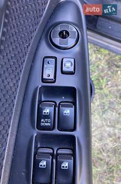 Внедорожник / Кроссовер Hyundai Tucson 2010 в 