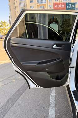 Внедорожник / Кроссовер Hyundai Tucson 2020 в 